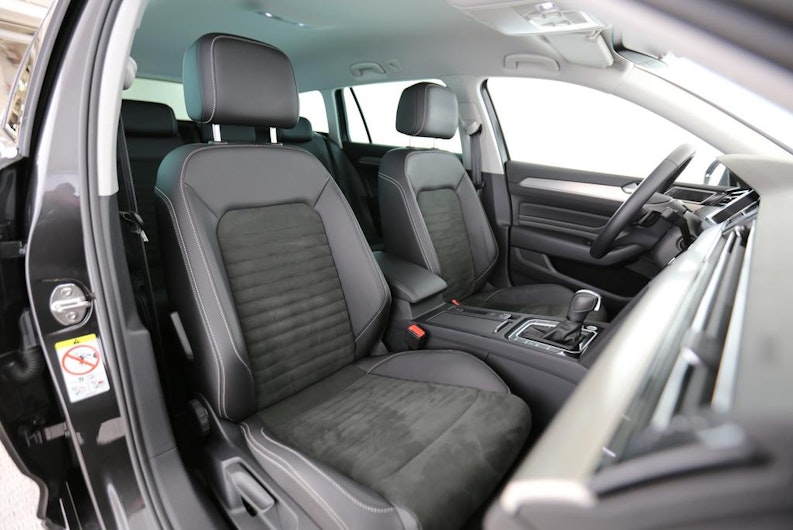 Vehicle image VW PASSAT
