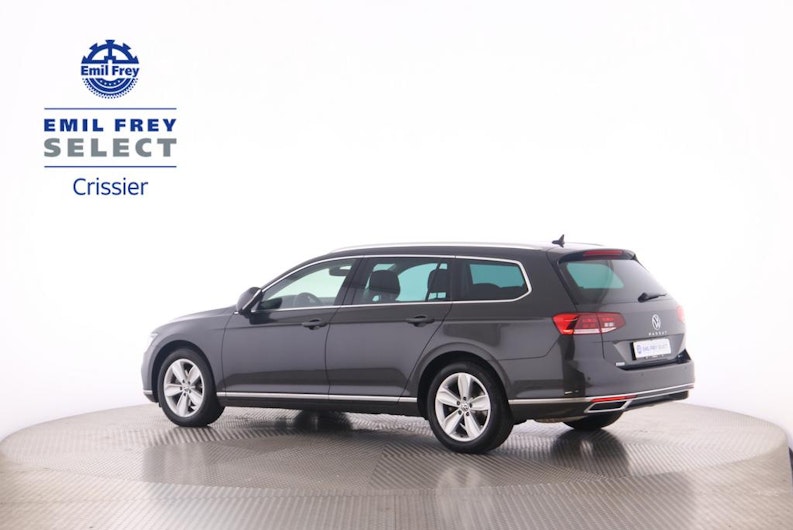 Vehicle image VW PASSAT