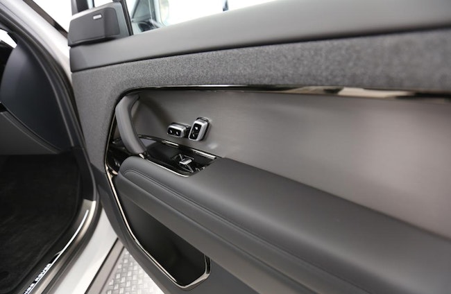 Vehicle image 12 Vehicle image 12