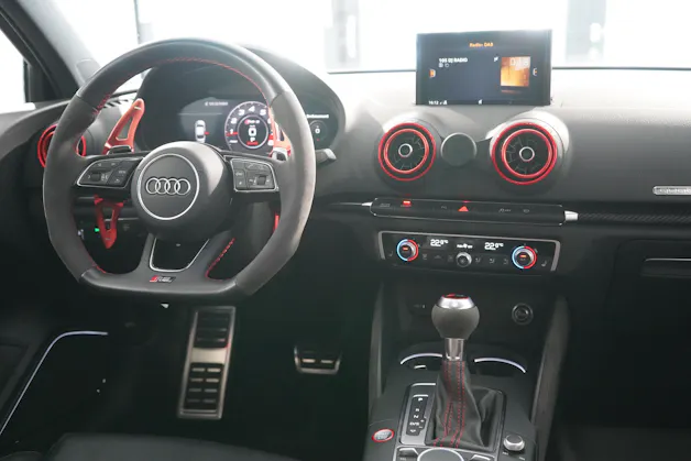 Audi RS3 Limousine 2.5 T FSI quattro S-Tronic