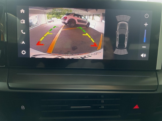 Vehicle image 6 Vehicle image 6