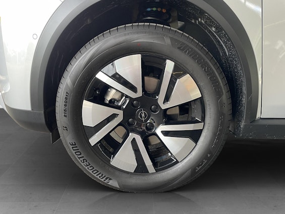 Vehicle image 9 Vehicle image 9