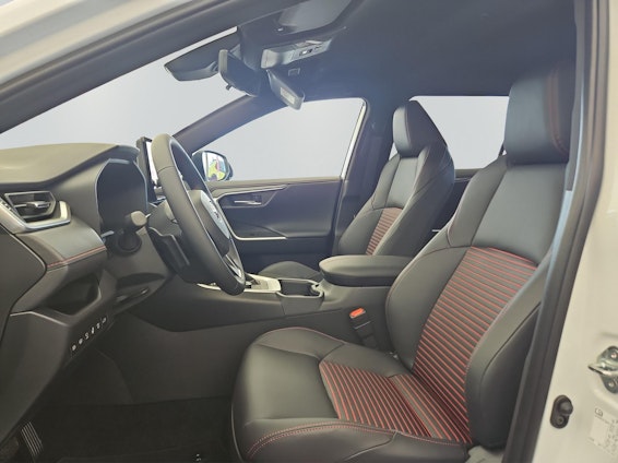 Vehicle image 9 Vehicle image 9