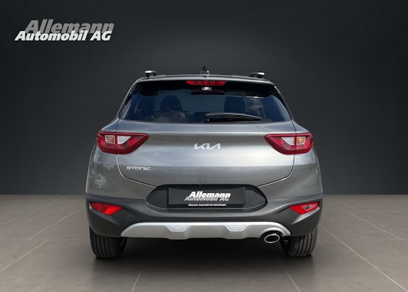 Vehicle image 4 Vehicle image 4