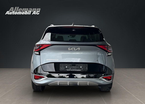 Vehicle image 4 Vehicle image 4