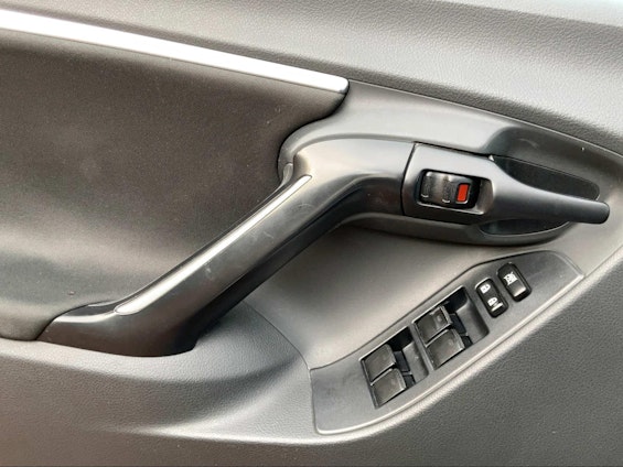 Vehicle image 13 Vehicle image 13