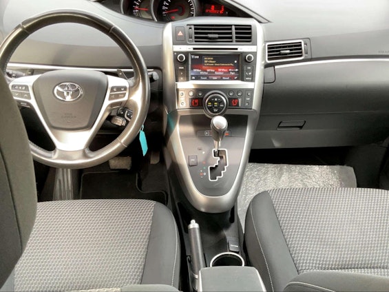 Vehicle image 5 Vehicle image 5