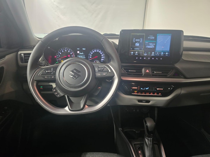 Vehicle image SUZUKI SWIFT