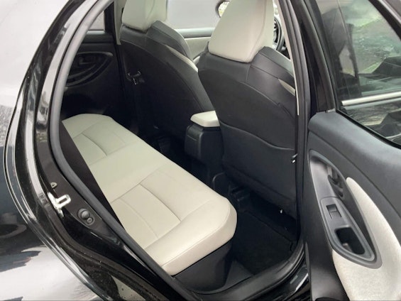 Vehicle image 11 Vehicle image 11