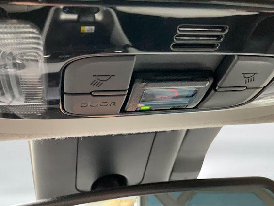 Vehicle image 17 Vehicle image 17