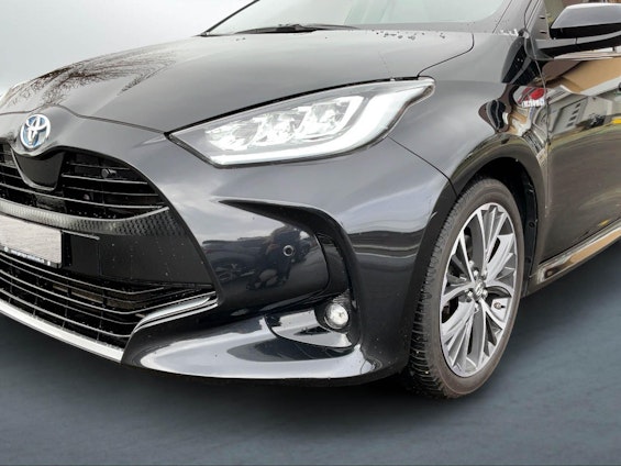 Vehicle image 18 Vehicle image 18