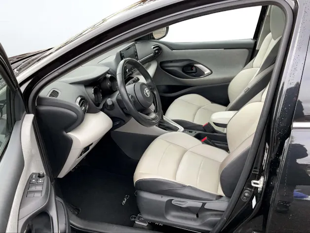 Toyota Yaris 1.5 VVT-i HSD Premium