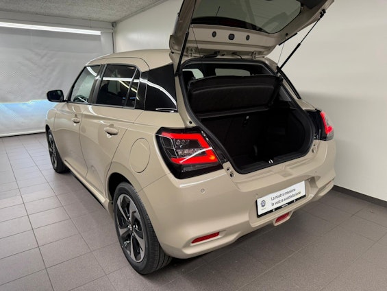 Vehicle image 3 Vehicle image 3