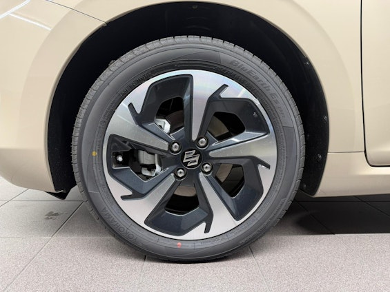 Vehicle image 10 Vehicle image 10