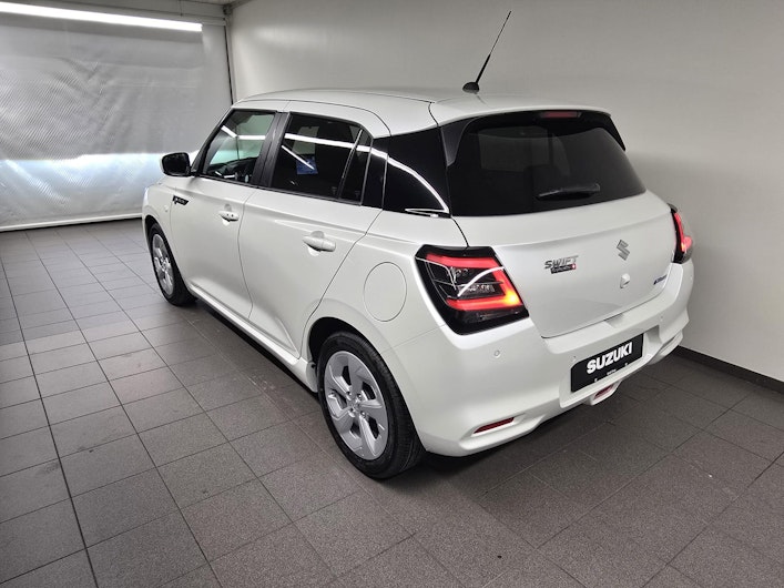 Vehicle image SUZUKI SWIFT