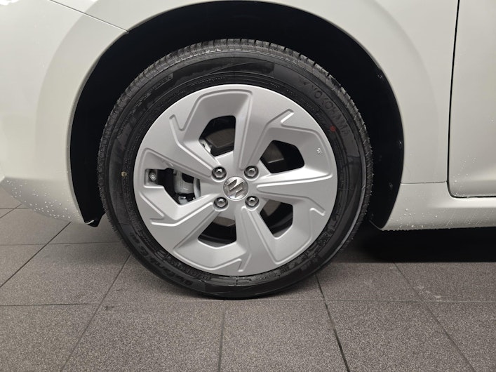 Vehicle image SUZUKI SWIFT