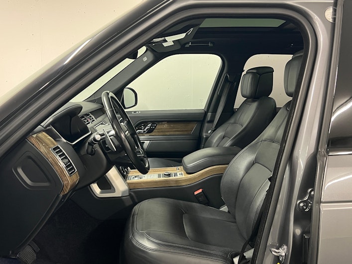 Vehicle image LAND ROVER RANGE ROVER