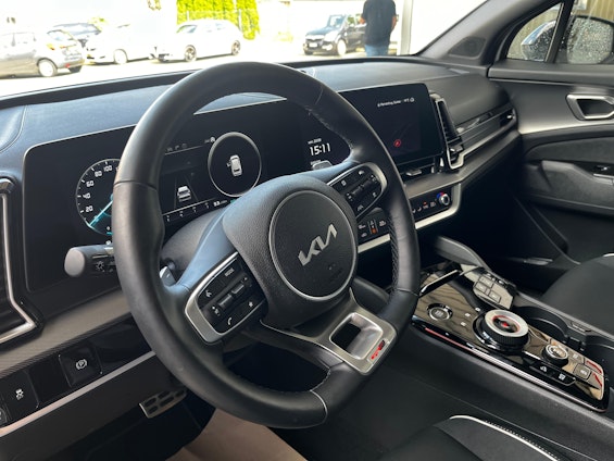 Vehicle image 6 Vehicle image 6