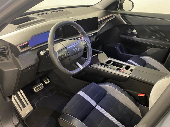 Vehicle image OPEL GRANDLAND