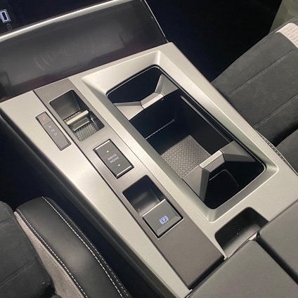 Vehicle image 8 Vehicle image 8