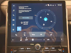 Fahrzeugbild LEXUS LBX 1.5 Hybrid Cool AWD