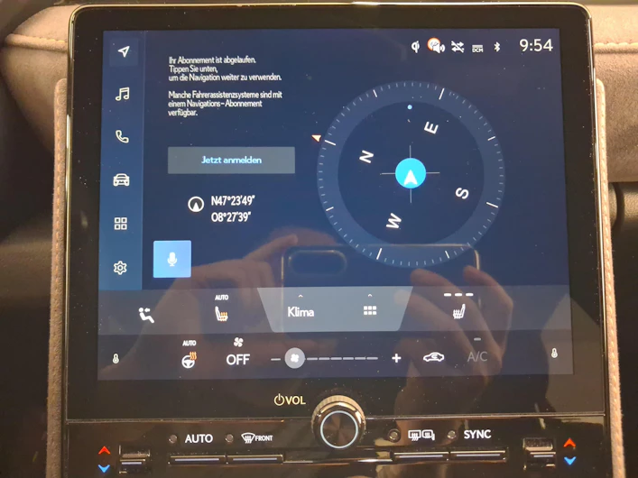 Fahrzeugbild LEXUS LBX