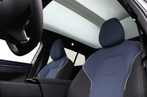Fahrzeugbild VOLVO EX30 CC E60 Twin Performance AWD