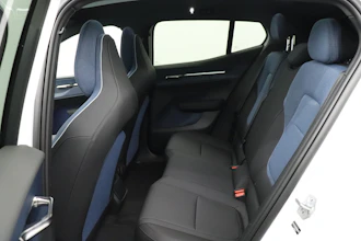 https://vehicle.imgix.net/4011682/e39be087-aeca-42dc-89a0-80069edc82f2.JPG