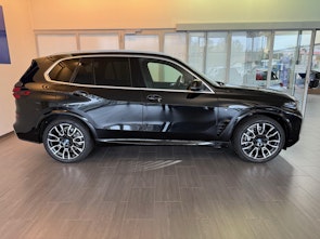 Vehicle image BMW X5 50e xDrive SAG