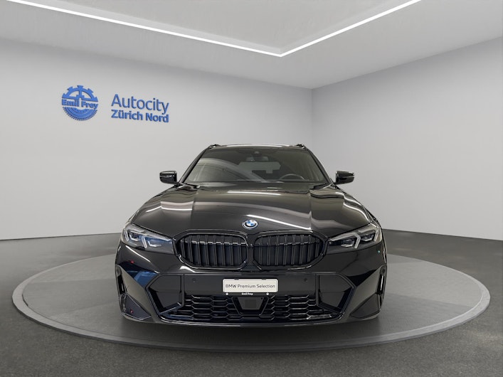 Vehicle image BMW 3 SERIES