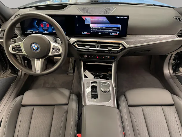 BMW 320e xDrive Touring
