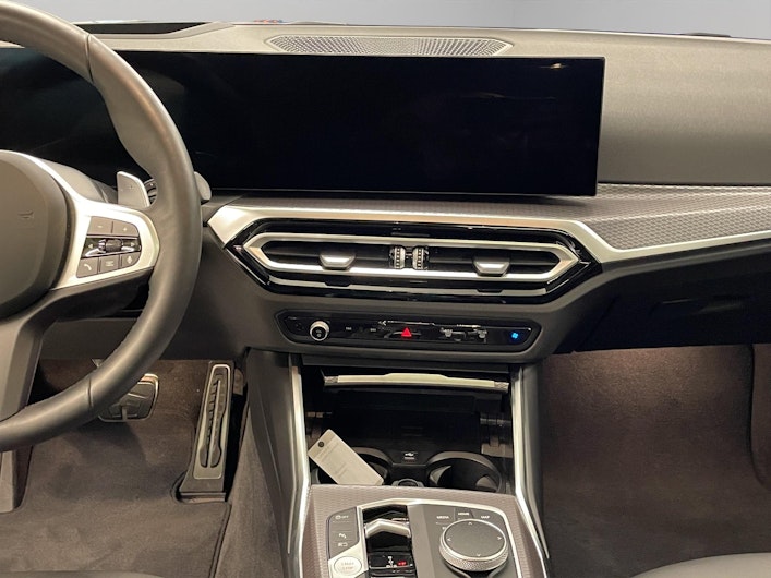 Vehicle image BMW 3 SERIES