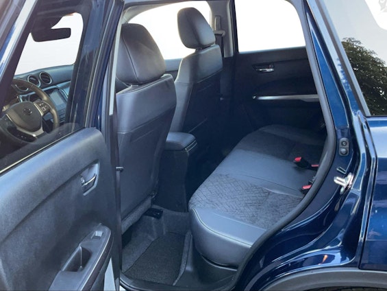 Vehicle image 14 Vehicle image 14