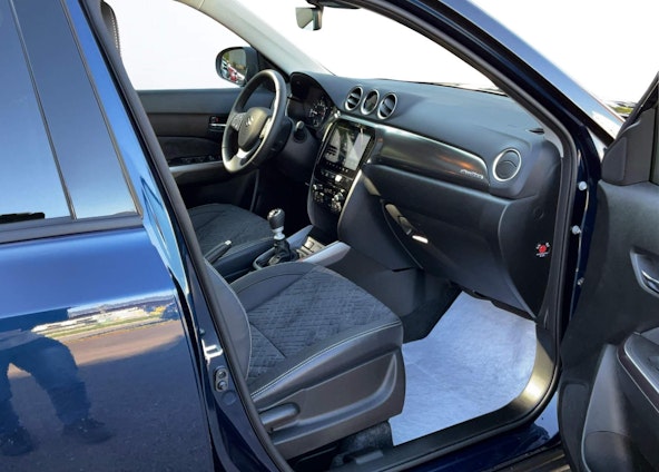 Vehicle image 5 Vehicle image 5