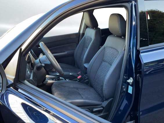 Vehicle image 18 Vehicle image 18