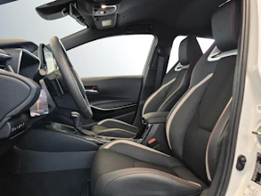 https://vehicle.imgix.net/4011714/0aeaaae4-eb07-4e84-9e9d-fdc6b636192a.jpg