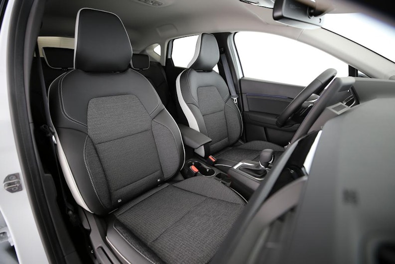 Vehicle image MITSUBISHI ASX