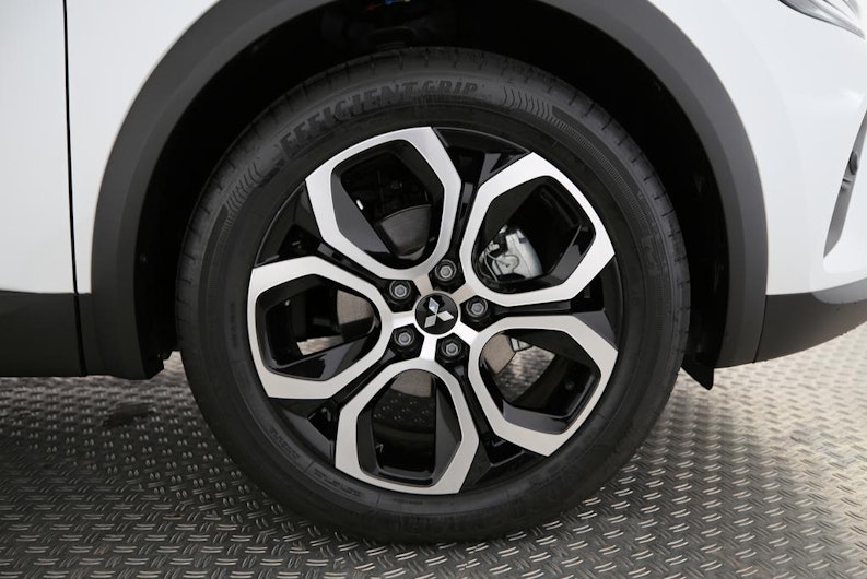 Vehicle image MITSUBISHI ASX