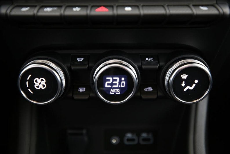 Vehicle image MITSUBISHI ASX