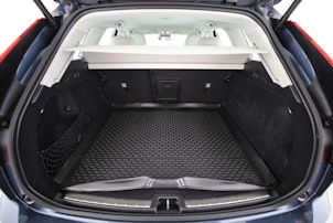 Vehicle image VOLVO XC60 2.0 B5 MH Plus Bright AWD