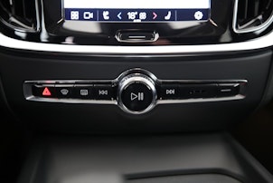 Vehicle image VOLVO V60 2.0 B4 Plus Dark