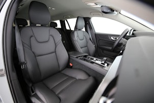 Vehicle image VOLVO V60 2.0 B4 Plus Dark