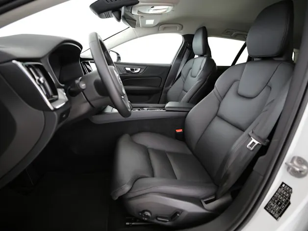 Volvo V60 2.0 B4 Plus Dark