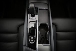 Vehicle image VOLVO XC60 2.0 B4 MH Core