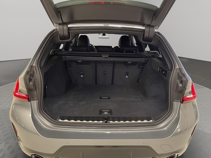 Vehicle image BMW 3 SERIES