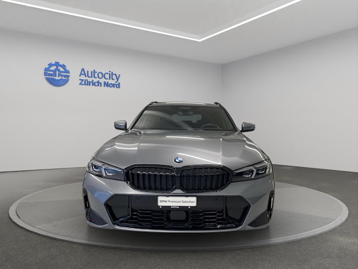 Vehicle image BMW 3 SERIES