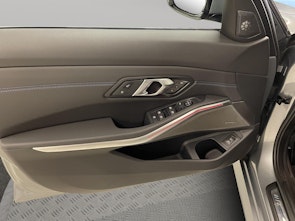 Vehicle image BMW 320d xDrive Touring SAG