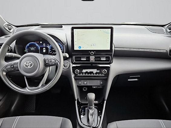 Vehicle image 10