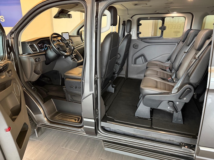 Vehicle image FORD TOURNEO