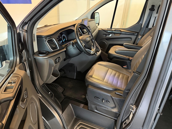 Vehicle image FORD TOURNEO